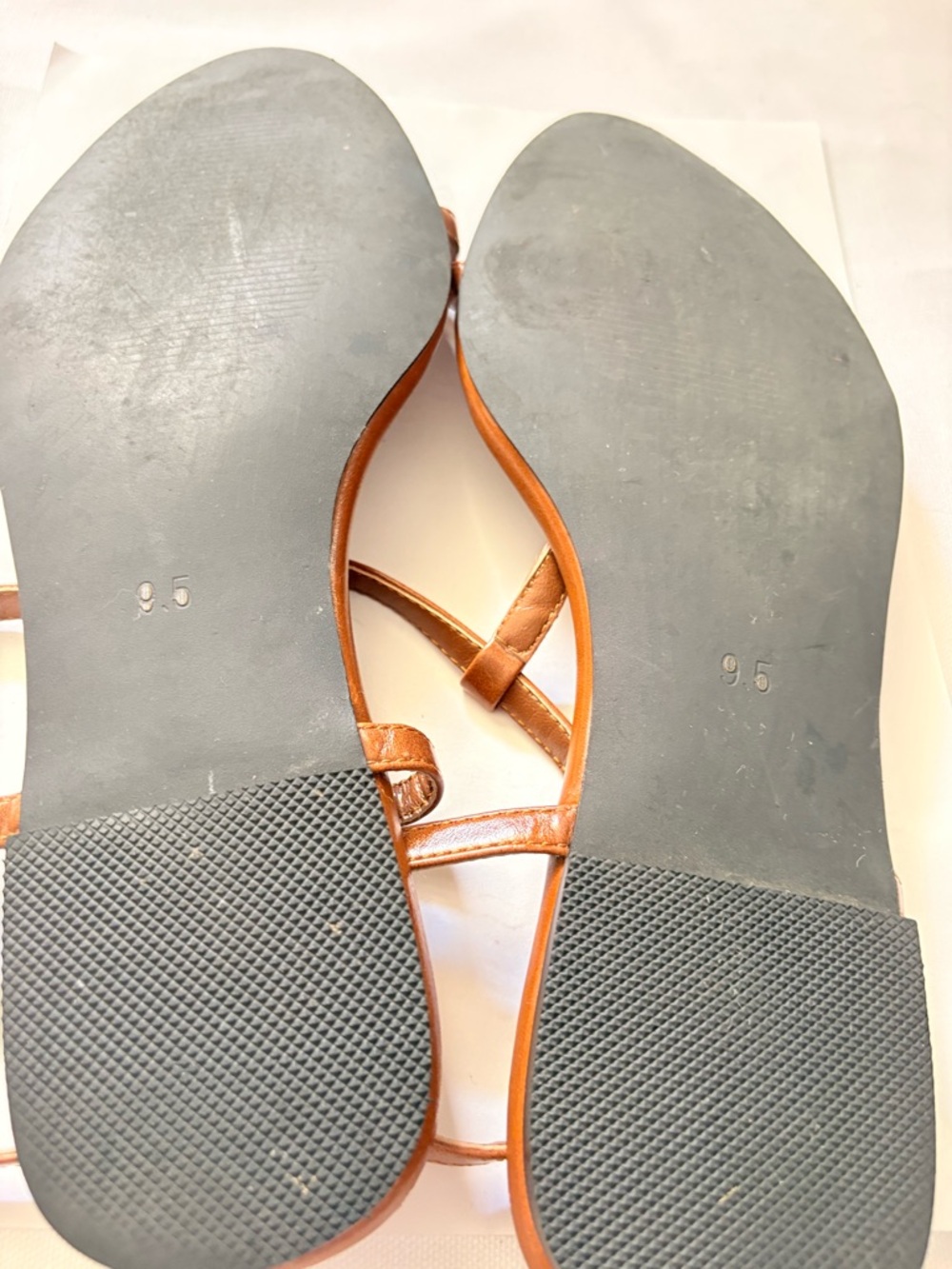 Minimalist Cognac Brown T-Strap Pointed Toe Sandals - Size 9.5 - Picture 5 of 6